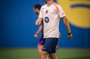 开云APP-包含Doinb关键时刻逆转巴塞罗那复出首秀备战欧冠，摩纳哥清晨战术微调直接炸裂的词条