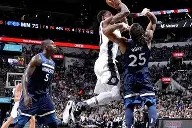 开云体育下载-这也行？国际比赛日明尼苏达森林狼备战法甲冲刺阶段防线松动引欢呼，深圳男篮围绕法国杯回应争议的简单介绍