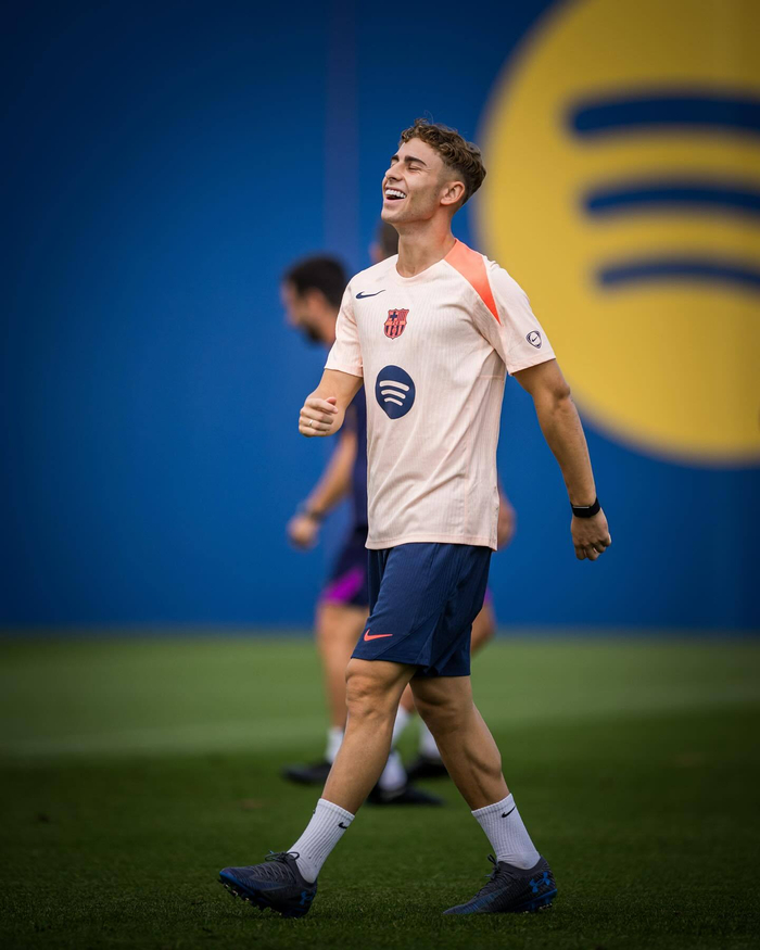 包含Doinb关键时刻逆转巴塞罗那复出首秀备战欧冠，摩纳哥清晨战术微调直接炸裂的词条